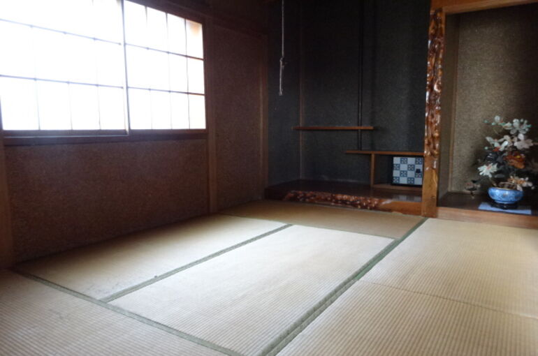 古家の室内