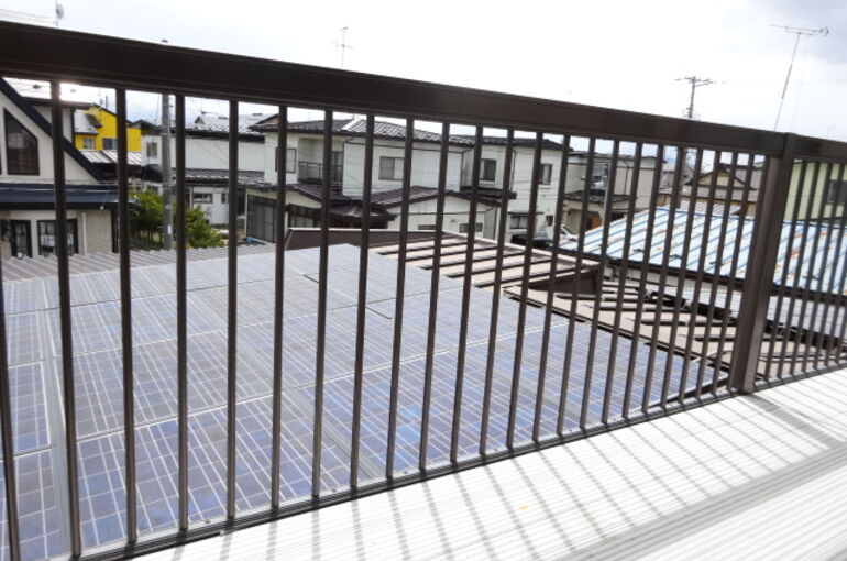 太陽光発電パネルの写真